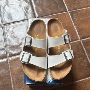 Birkenstock Arizona white leather